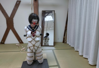 【鹿角与猫爪】《雌堕的舞蹈生Ⅳ》今天的训练任务是：钢管架折腿跪立直臂拘束，菱缚绳衣股绳，上吊前拉被迫直立挺腰，绞刑，绷带包头，塑料袋呼控，双棒夹击榨汁