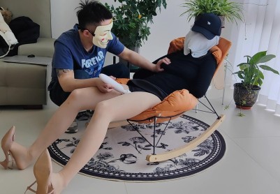 【束人映像】【女司机和空姐的劫难纠葛】原味套头+保鲜膜呼吸抑制+车内中出+湿毛巾蒙脸震动B强高+保鲜膜窒息