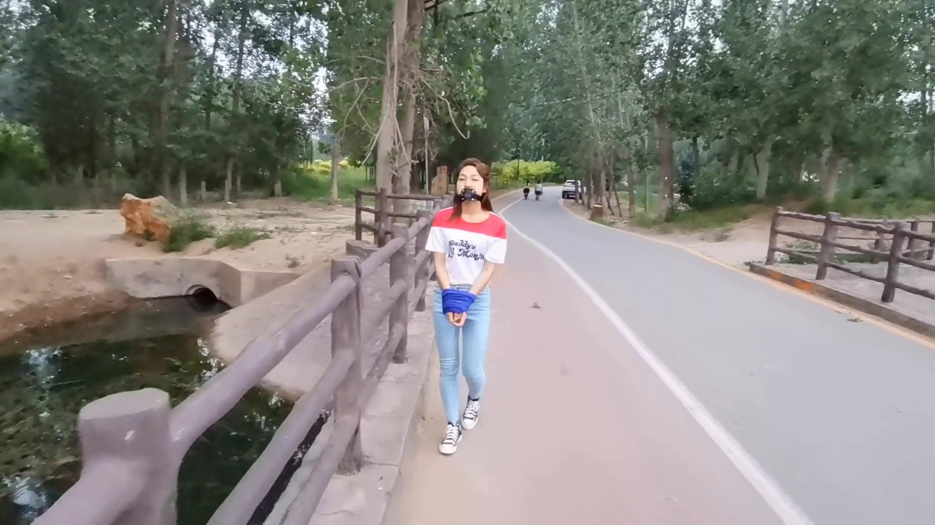 4843.mp4-2.jpg