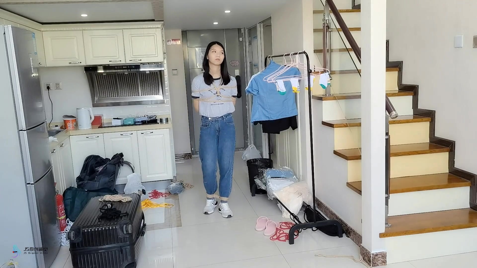 8760.mp4-6.jpg