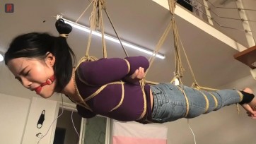 【绳之韵】秀儿，牛仔裤、白袜，口球、勒头发、蛇缚、悬空平吊、SP、TJ、强制游戏、极限缚虐，挣扎不能、无助的扭动与颤栗！